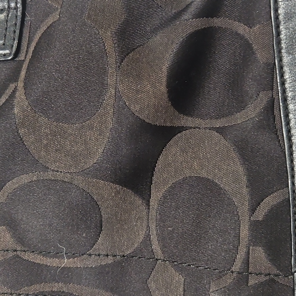 Coach Black Women's Bag EUC - Picture 5 of 10